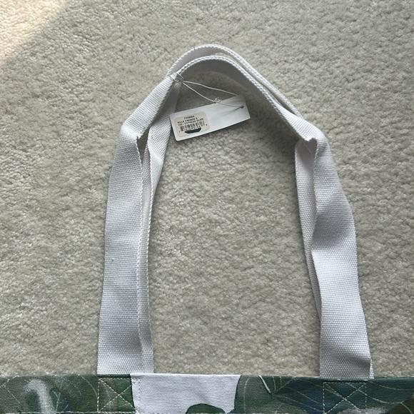 Tommy Bahama Tropical Tote Bag - Picture 6 of 11